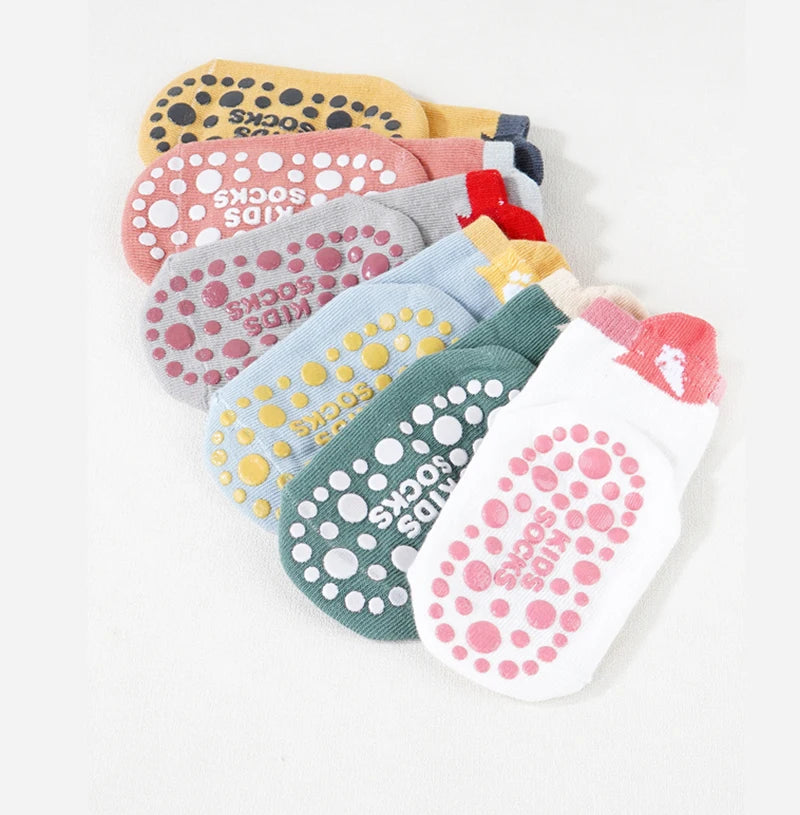 6 pairs of children's non-slip socks with cartoon pattern suitable for 0-5 years old babies