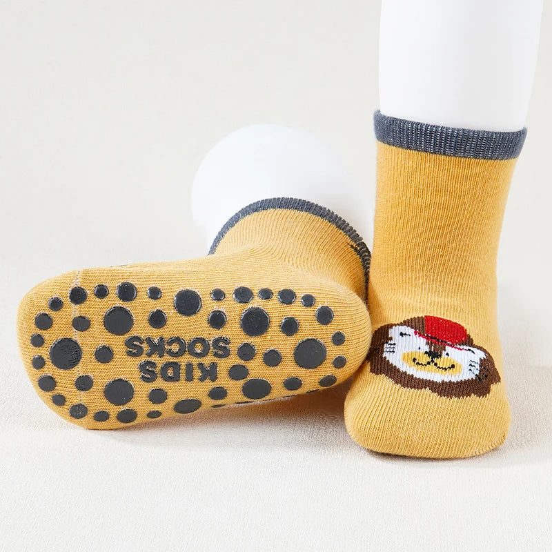6 pairs of children's non-slip socks with cartoon pattern suitable for 0-5 years old babies