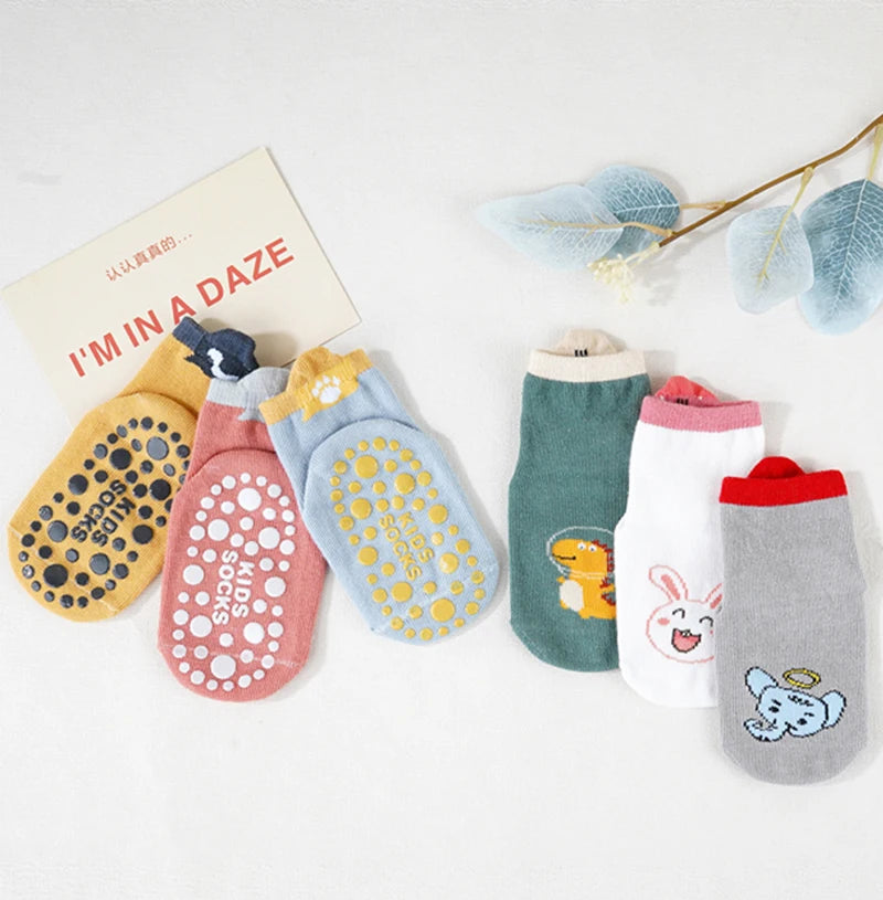 6 pairs of children's non-slip socks with cartoon pattern suitable for 0-5 years old babies