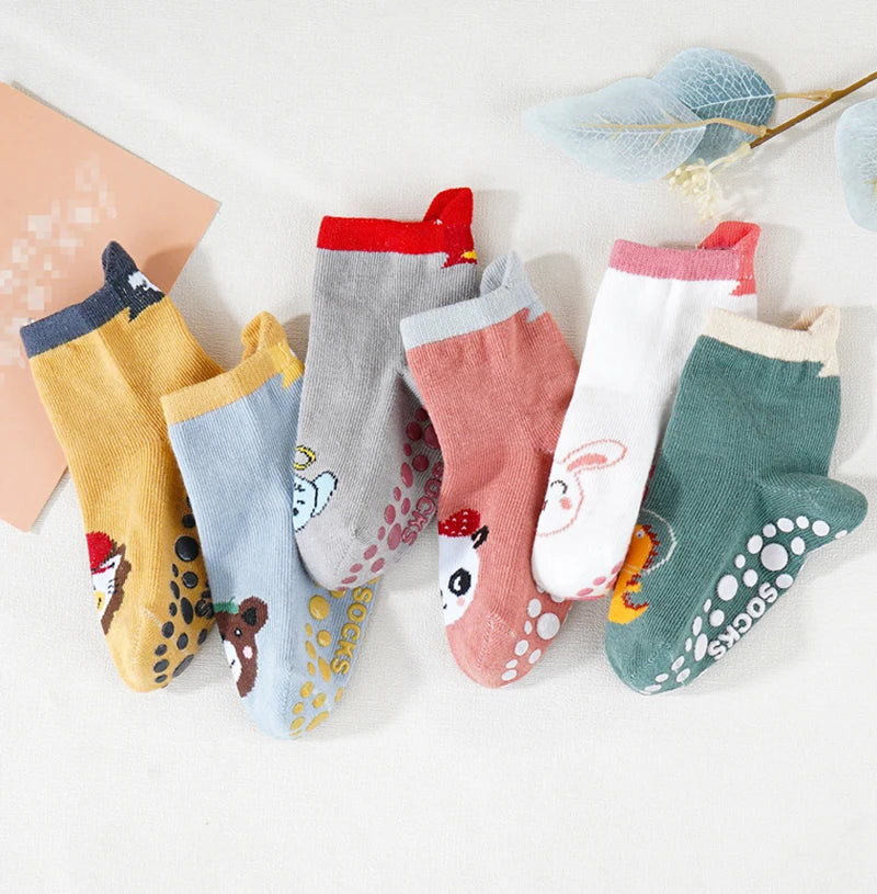 6 pairs of children's non-slip socks with cartoon pattern suitable for 0-5 years old babies