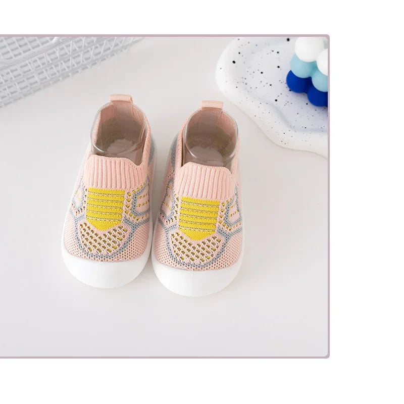 Children's New Toddler Shoes Explosion Spring and Fall Leisure The Baby Board Shoes Soft Soles Stirrups Korean Flyknit Shoe